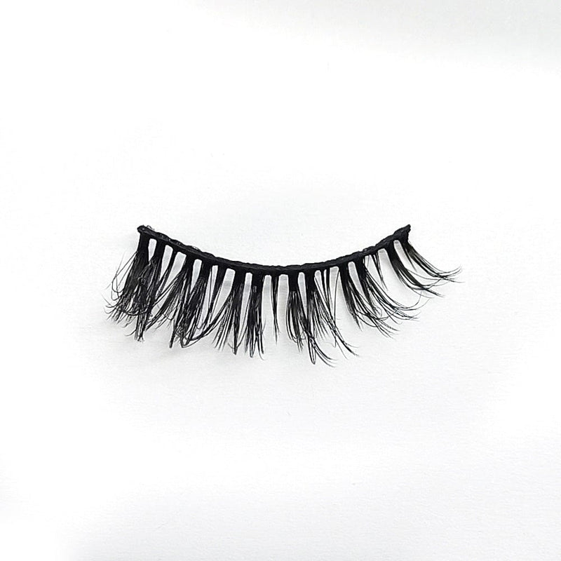 Flaunt Lash Red Hot | Classic False Lashes Black Band